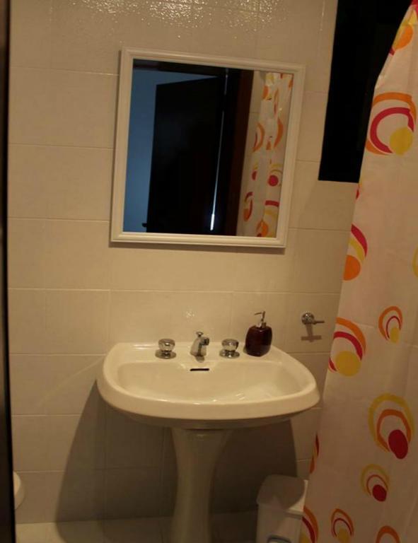 Lo Specchio Del Salento Bed & Breakfast Лече Стая снимка