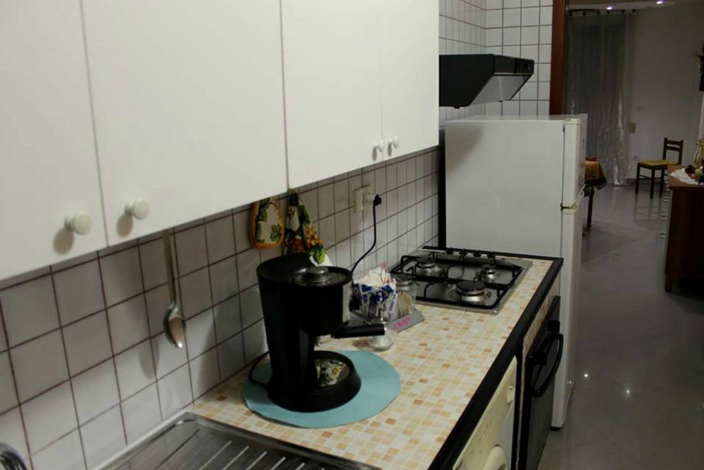 Lo Specchio Del Salento Bed & Breakfast Лече Екстериор снимка
